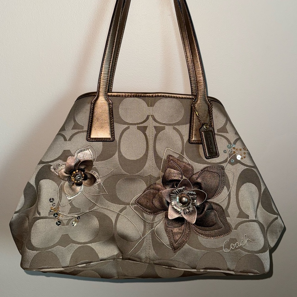 Coach Kisslock Shoulder Bag with Embossed Flowers and Lavender Interior